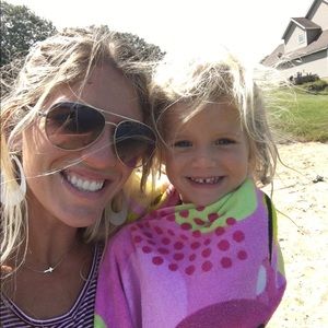 Meet your Posher, Ashley